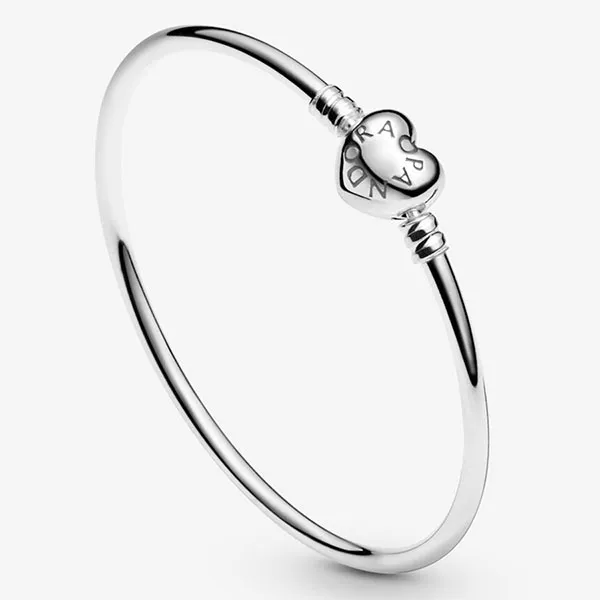 Vòng Đeo Tay Pandora Moments Heart Clasp Bangle Màu Bạc