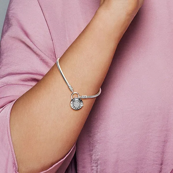 Vòng Đeo Tay Pandora Moments Pavé Padlock Clasp Snake Chain Bracelet 597092CZ Màu Bạc Size 17 - Trang sức - Vua Hàng Hiệu
