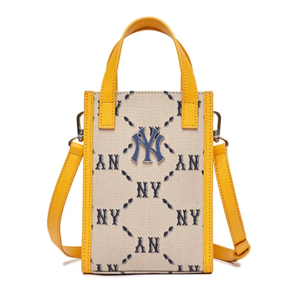 Túi Đeo Chéo MLB Monogram Diamond Jacquard Phone Pouch 3ACRH012N-50BGS Màu Beige