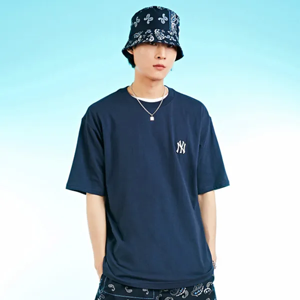 Áo Phông MLB Paisley Back Logo New York Yankees Tshirt 3ATS52023-50NYD Màu Xanh Navy Size XS