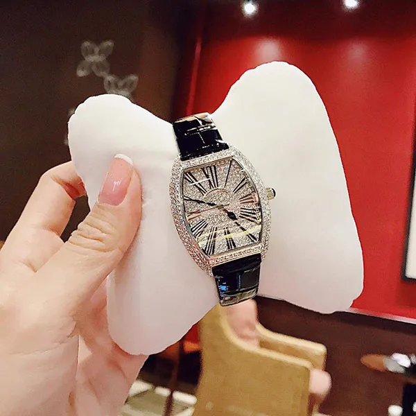 Đồng Hồ Nữ Christian Van Sant Chic Quartz Silver Dial CV4840 Màu Đen Bạc - Đồng hồ - Vua Hàng Hiệu