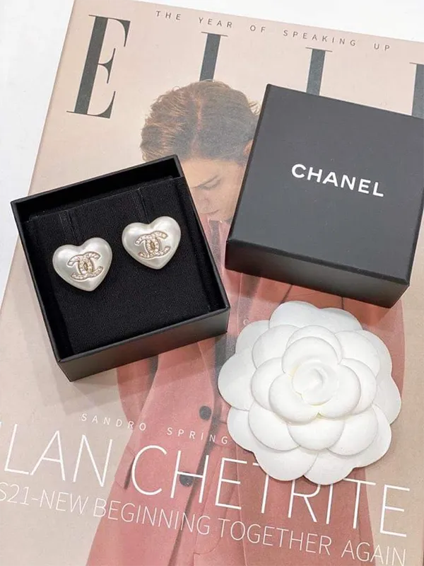 Khuyên Tai Chanel Earrings Hình Trái Tim Màu Bạc - 3