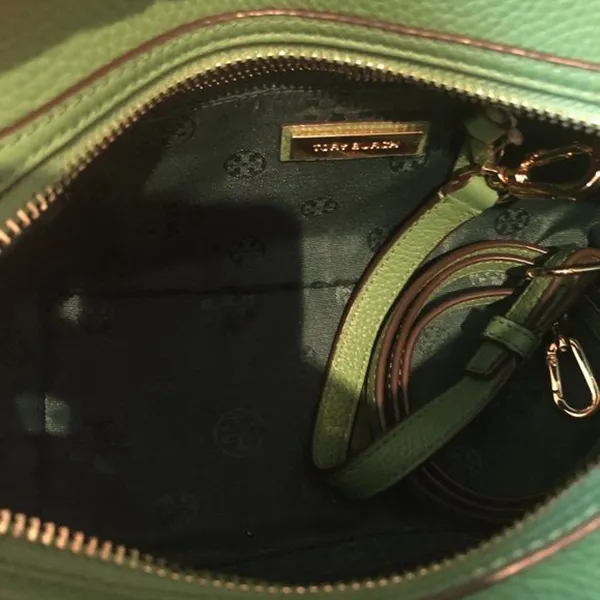 Túi Xách Tay Tory Burch Thea Sachtel Shoulcy Patina Màu Xanh Lá