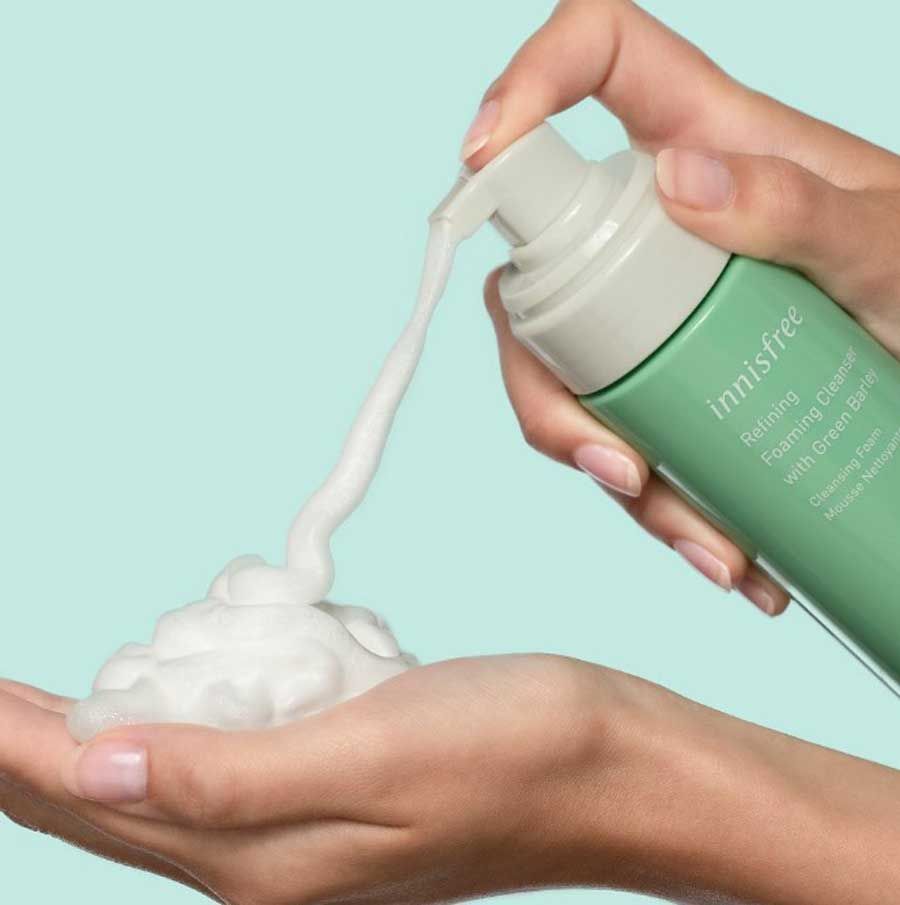 Review 13 sữa rửa mặt dạng bọt tốt nhất cho da dầu mụn 16