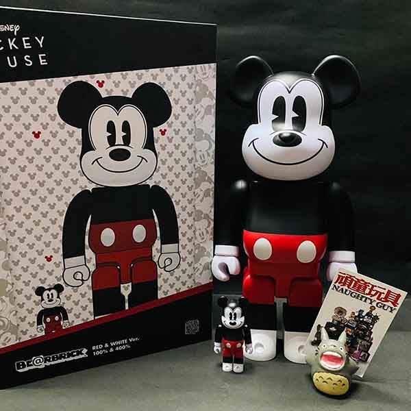 Đồ Chơi Mô Hình Bearbrick R&W Mickey Mouse Màu Đen Đỏ Size 100% + 400% - 1