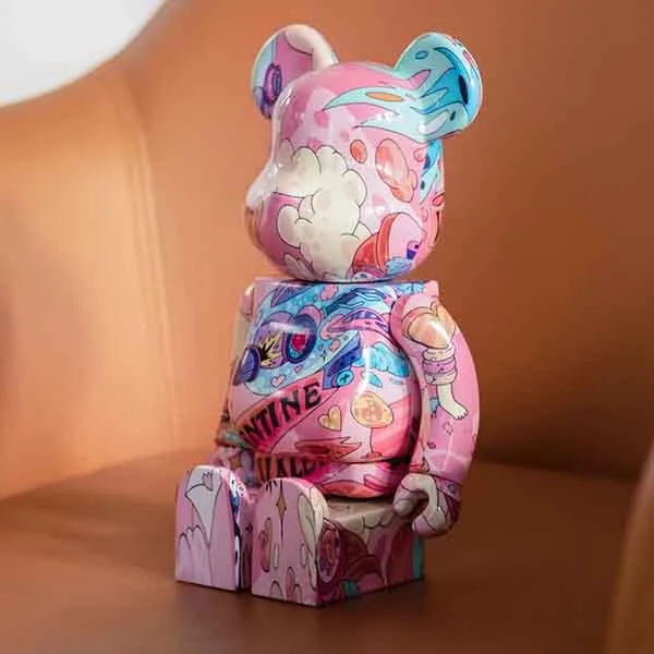 Đồ Chơi Mô Hình Bearbrick X QQ Valentine Limited Edition 520 Phối Màu Size 100% + 400%