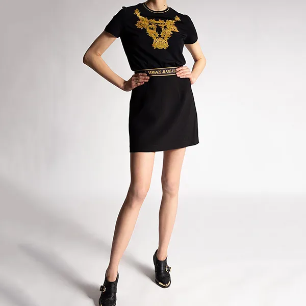 Chân Váy Versace Jeans Couture With Logo A9HWA324 07072 899 Màu Đen