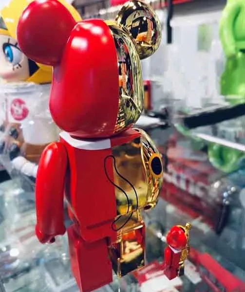 Đồ Chơi Mô Hình Bearbrick Maneki Neko Gold Red Màu Vàng Đỏ Size 100% + 400%