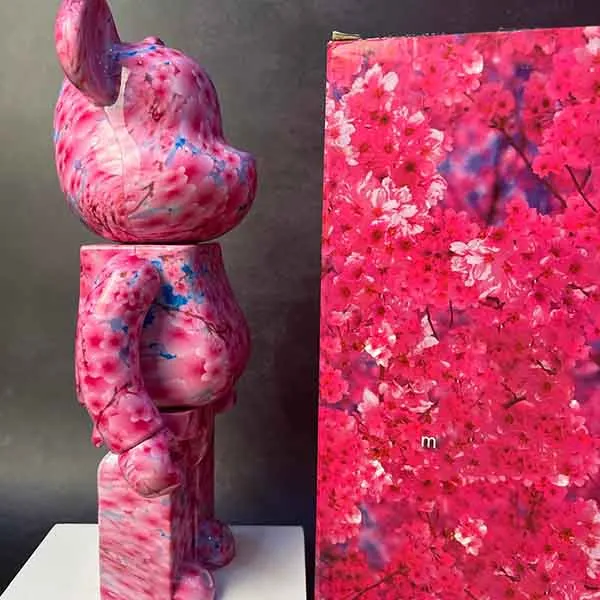 Đồ Chơi Mô Hình Bearbrick Mika Ninagawa Sakura Màu Hồng Đào Size 100% + 400%