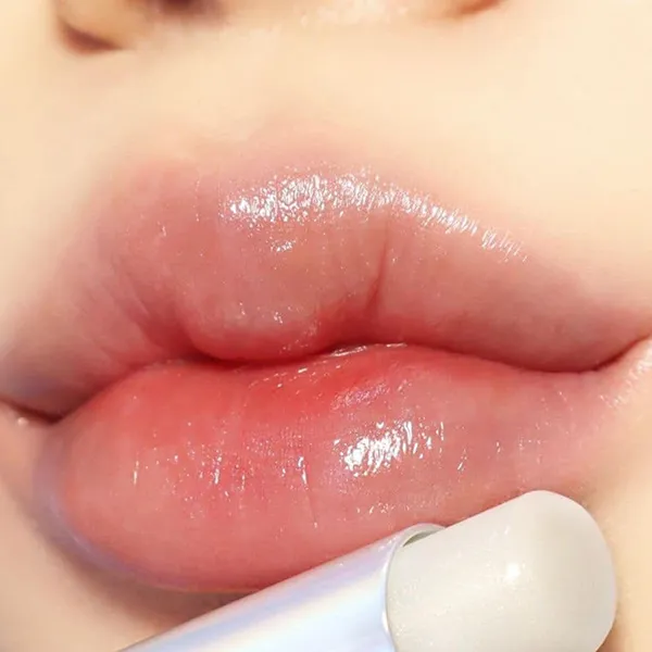 Son Dưỡng MAC Glow Play Lip Balm – 450 Halo At Me 3.6g