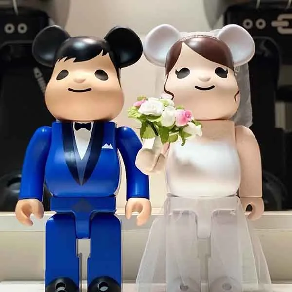 Đồ Chơi Mô Hình Bearbrick Wedding 4 Plus 2 Figure Set (2020) Màu Xanh Trắng Size 400% - Đồ chơi mô hình - Vua Hàng Hiệu