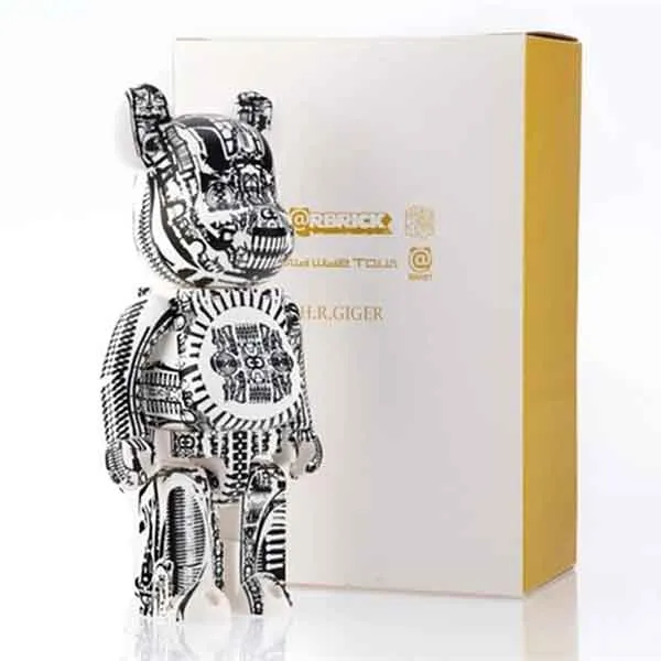 Đồ Chơi Mô Hình Bearbrick World Wide Tour H.R. Giger Màu Đen Trắng Size 1000% - Đồ chơi mô hình - Vua Hàng Hiệu