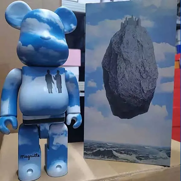 Đồ Chơi Mô Hình Bearbrick Rene Magritte 'The Castle Of the Pyrenees' Màu Xanh Trắng Size 1000% - Đồ chơi mô hình - Vua Hàng Hiệu