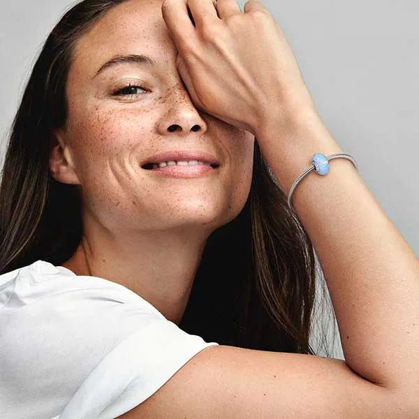 Hạt Vòng Charm Pandora Opalescent Ocean Blue 791691C01 Màu Xanh Blue