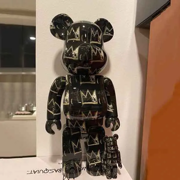 Đồ Chơi Mô Hình Bearbrick Jean Michel Basquiat #8 Màu Đen Size 1000%