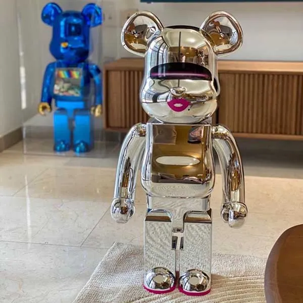 Đồ Chơi Mô Hình Bearbrick Sorayama 2G Silver Ver 2G Màu Bạc Size 1000%