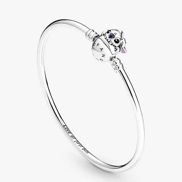 Vòng Đeo Tay Pandora Moments Disney Stitch Biting Clasp Bangle 591683C01 Màu Bạc