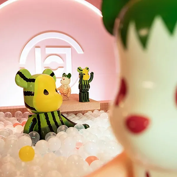 Đồ Chơi Mô Hình Bearbrick X Clot Summer Fruits Yellow Watermelon Màu Xanh Vàng Size 100% + 400%