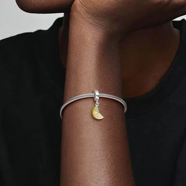 Hạt Vòng Charm Pandora Lemon Slice Sparkling Fruit Dangle 791696C01 Màu Bạc Vàng
