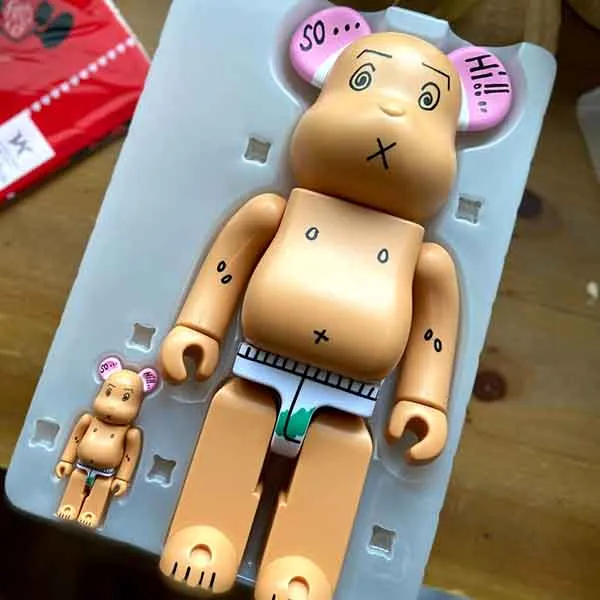 Đồ Chơi Mô Hình Bearbrick The 3125C X Objective C Medicom Toy “EDC” Edison Chen Clot Màu Vàng Cam Size 100% + 400% - Đồ chơi mô hình - Vua Hàng Hiệu