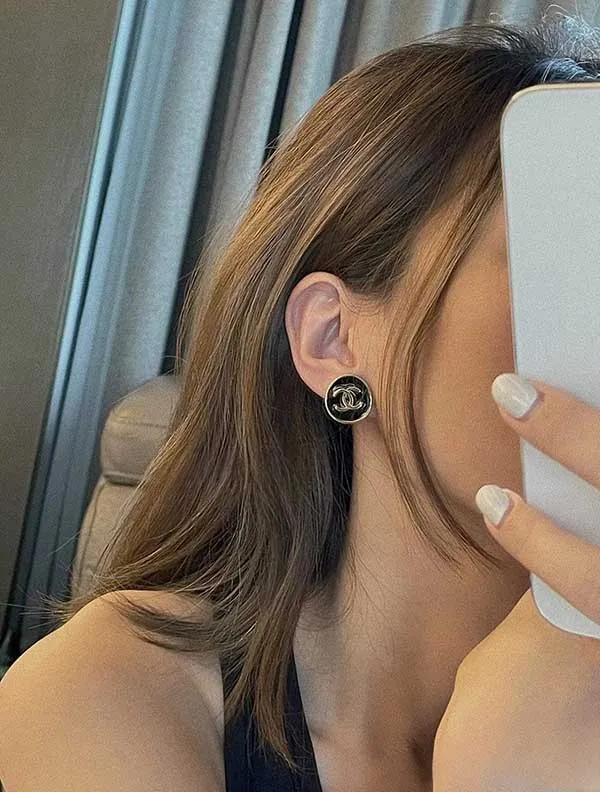 Khuyên Tai Chanel CC Button Clip-on Earrings Black Màu Đen - Vàng Gold - Trang sức - Vua Hàng Hiệu