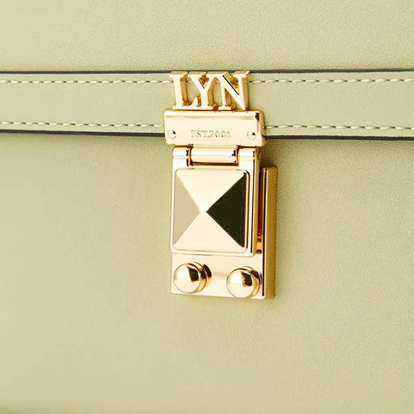 Túi Đeo Vai Lyn Themis Shoulder Bags LL22SBF017 Màu Xanh Lá