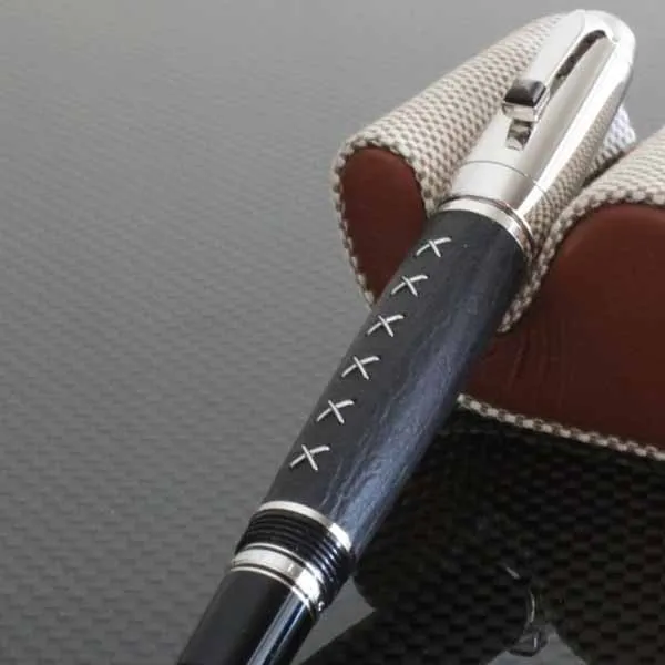 Bút Máy Montblanc Boheme Sharkskin Fountain Pen 38252 Màu Đen