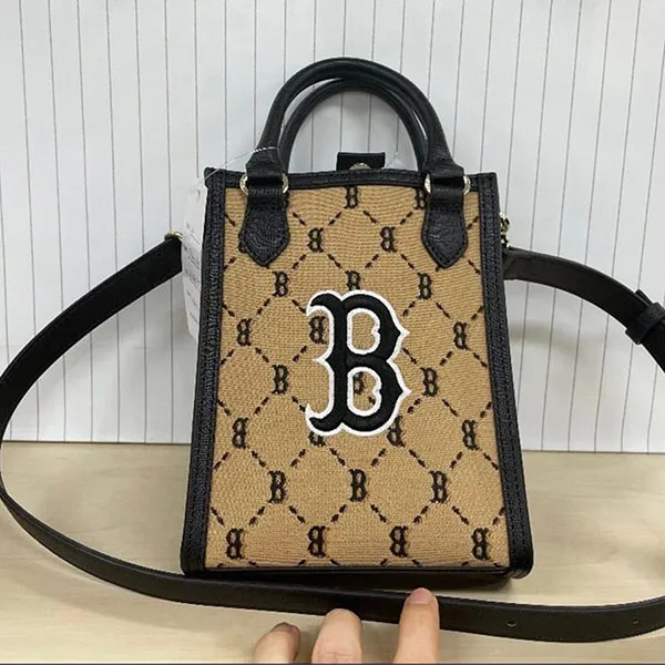 Túi Đeo Chéo MLB Handphone Dia Mono 7ACRM062N-43BGS Màu Nâu