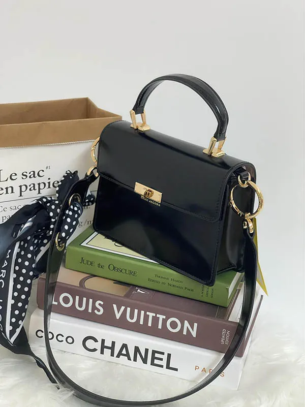 Túi Xách Marc Jacobs The Downtown Shoulder Bag Kèm Khăn Màu Đen - Túi xách - Vua Hàng Hiệu