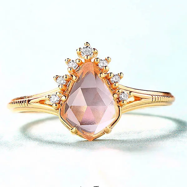 Nhẫn Kya Jewel Pha Lê Hồng Và Đá Cz Lấp Lánh R45 Màu Vàng Gold - Trang sức - Vua Hàng Hiệu