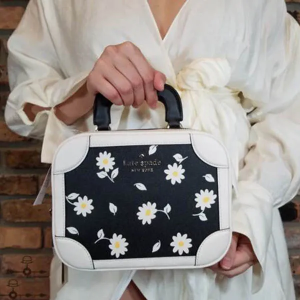 Túi Đeo chéo Kate Spade Traveler Trunk Crossbody Bag in White Floral Màu Đen Trắng