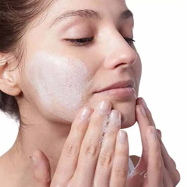 Sữa Rửa Mặt Tẩy Tế Bào Chết Cerave Renewing SA Cleanser 473ml
