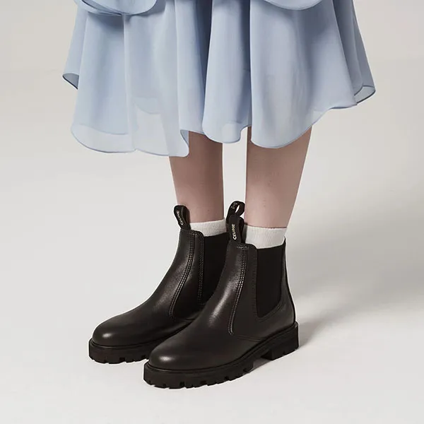Mua Giày Boot Celine Margaret Chelsea Boot In Calfskin Black Màu