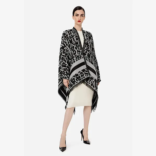 Khăn Quàng Cổ Elisabetta Franchi Wool Cape With Lettering Pattern Màu Đen