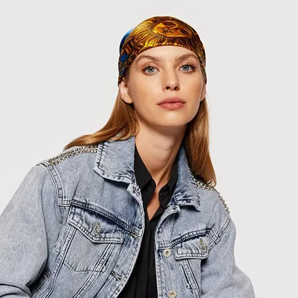 Khăn Versace Jeans Couture 72HA7H02 Họa Tiết Phối Màu - Thời trang - Vua Hàng Hiệu