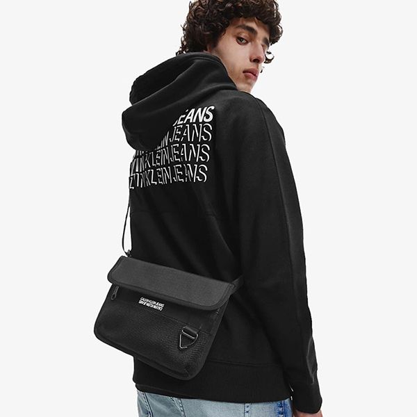 Túi Đeo Chéo Nam Calvin Klein CK Front Logo Shoulder Bag K50K507587 Màu Đen - 1