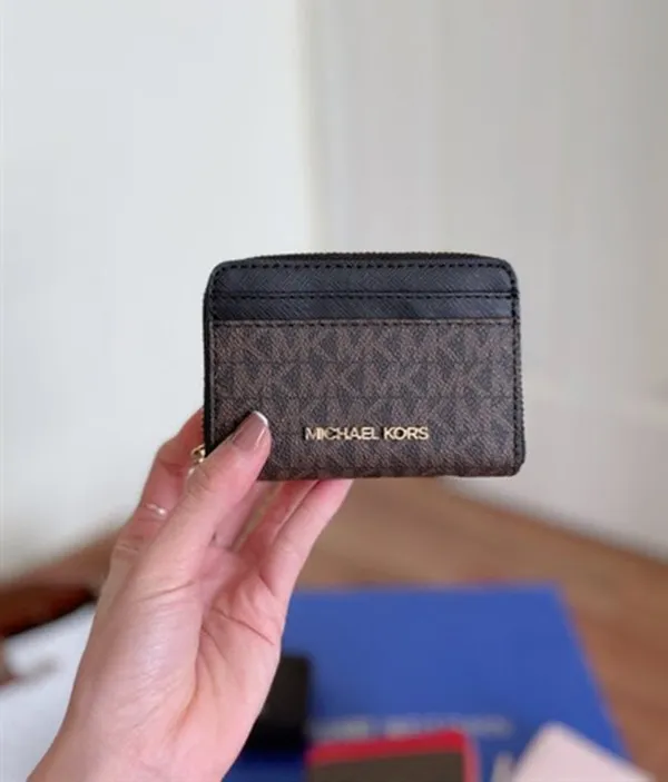 Ví Michael Kors MK Jet Set Gold Word Multi-Card Coin Purse 35H8GTVZ1L Màu Nâu Đen