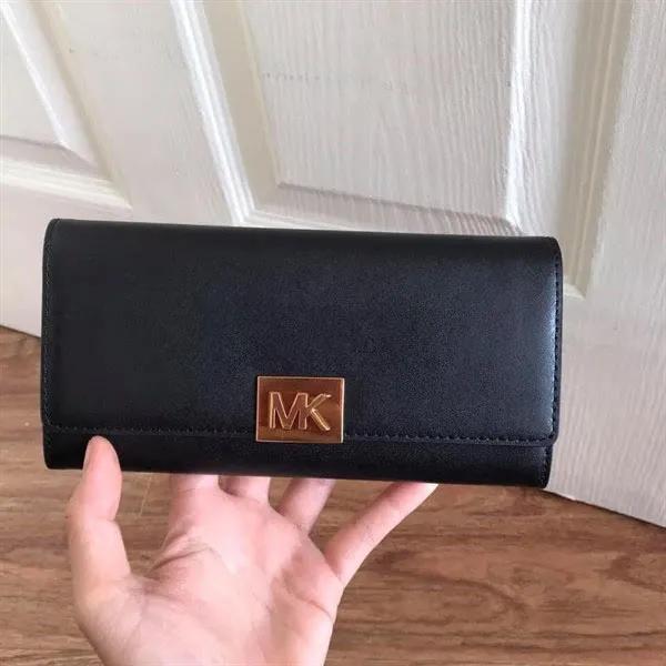 Mua Ví Michael Kors MK Mindy Carryall Leather Wallet Clutch Black And Gold  For Women Màu Đen - Michael Kors - Mua tại Vua Hàng Hiệu h058838