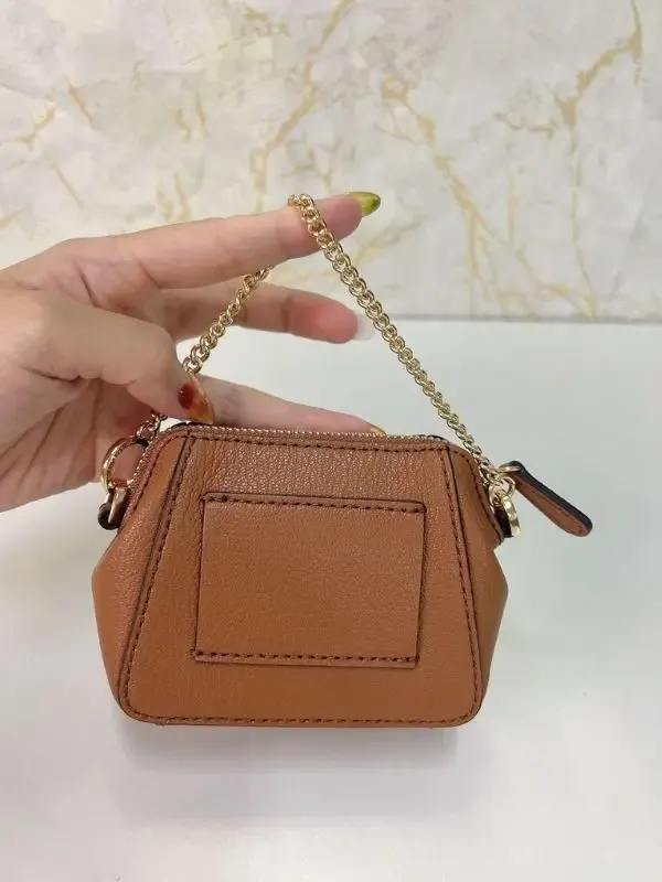Ví Michael Kors MK Charlotte Small Pouch Key Fob Luggage Màu Nâu