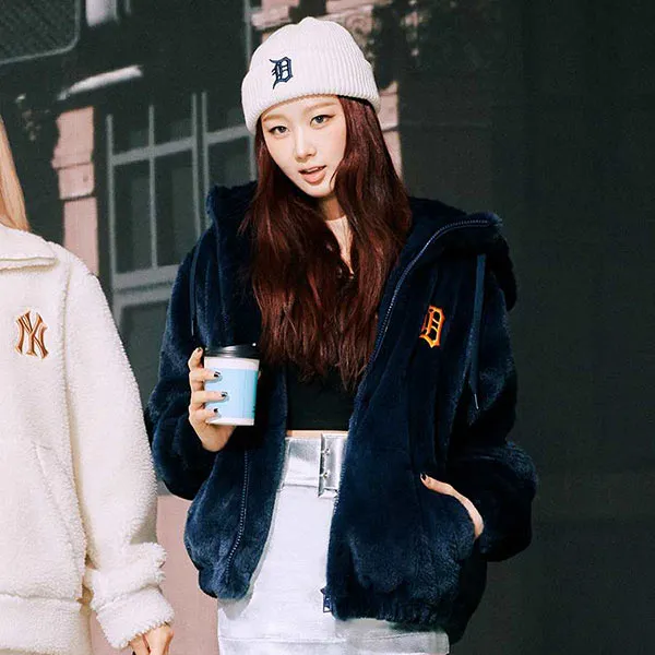 Áo Khoác Lông MLB Basic Hooded Eco Fur Jumper Detroit Tigers 3AFDB0926-46NYD Màu Xanh Navy Size XS
