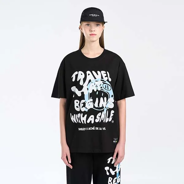 Áo Phông Acmé De La Vie ADLV Smiley® Travel That Begins Short Sleeve T-Shirt Màu Đen - Thời trang - Vua Hàng Hiệu