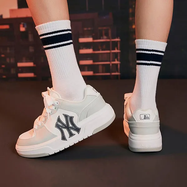 Giày Thể Thao MLB Chunky Liner New York Yankees 3ASXCA12N-50GRL Màu Trắng Xám Size 260 - Giày - Vua Hàng Hiệu