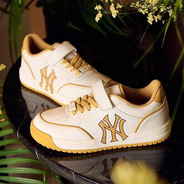 Giày Thể Thao Trẻ Em MLB Chunky Liner New York Yankees 7ASXCA12N-50MSD Màu Trắng Vàng