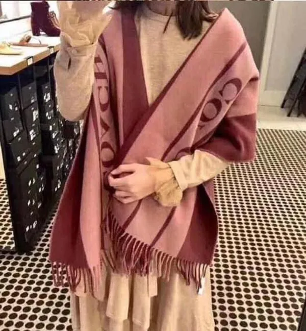 Khăn Quàng Cổ Coach Women's Logo Wool Scarf F76388 Màu Đỏ Hồng