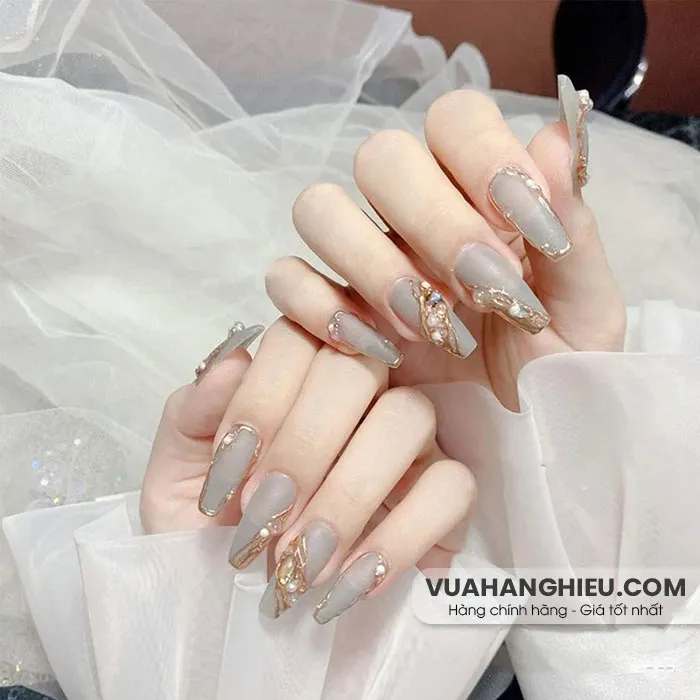 Nail đính đá cho cô dâu xinh xinh | Beautiful nail designs, Nail designs,  Nail designs summer