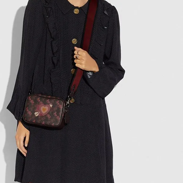 Túi Đeo Chéo Nữ Coach Black Ladieshorse And Carriage Print Camera Bag 16 88264 Màu Đen Đỏ - Túi xách - Vua Hàng Hiệu