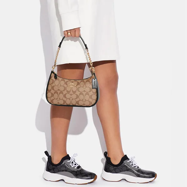Túi Xách Coach Teri Shoulder Bag In Signature Canvas Màu Nâu
