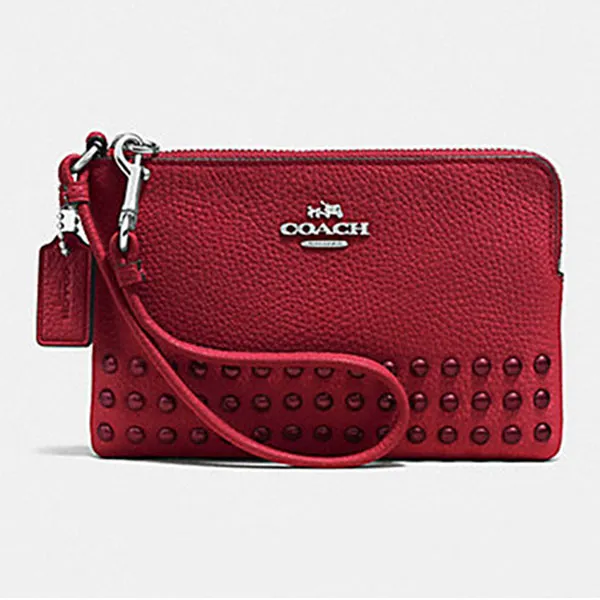 Túi Cầm Tay Coach Corner Zip Wristlet With Lacquer Rivets F64252 Màu Đỏ