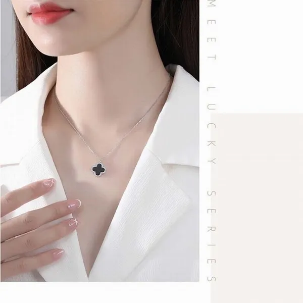 Dây Chuyền Lili Jewelry Bạc Nữ Đẹp Đính Đá CZ, Mã Não Cỏ 4 Lá LILI_137537 Màu Bạc - Trang sức - Vua Hàng Hiệu