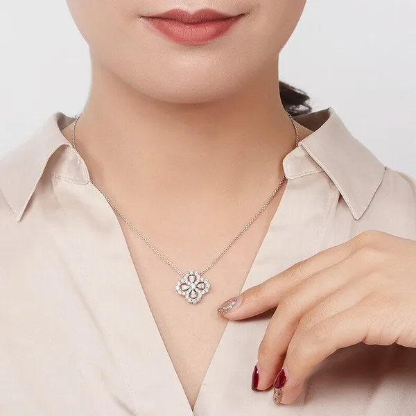Dây Chuyền Lili Jewelry Bạc Nữ Đính Đá Carbon Tổng Hợp Cỏ 4 Lá LILI_347932 Màu Bạc